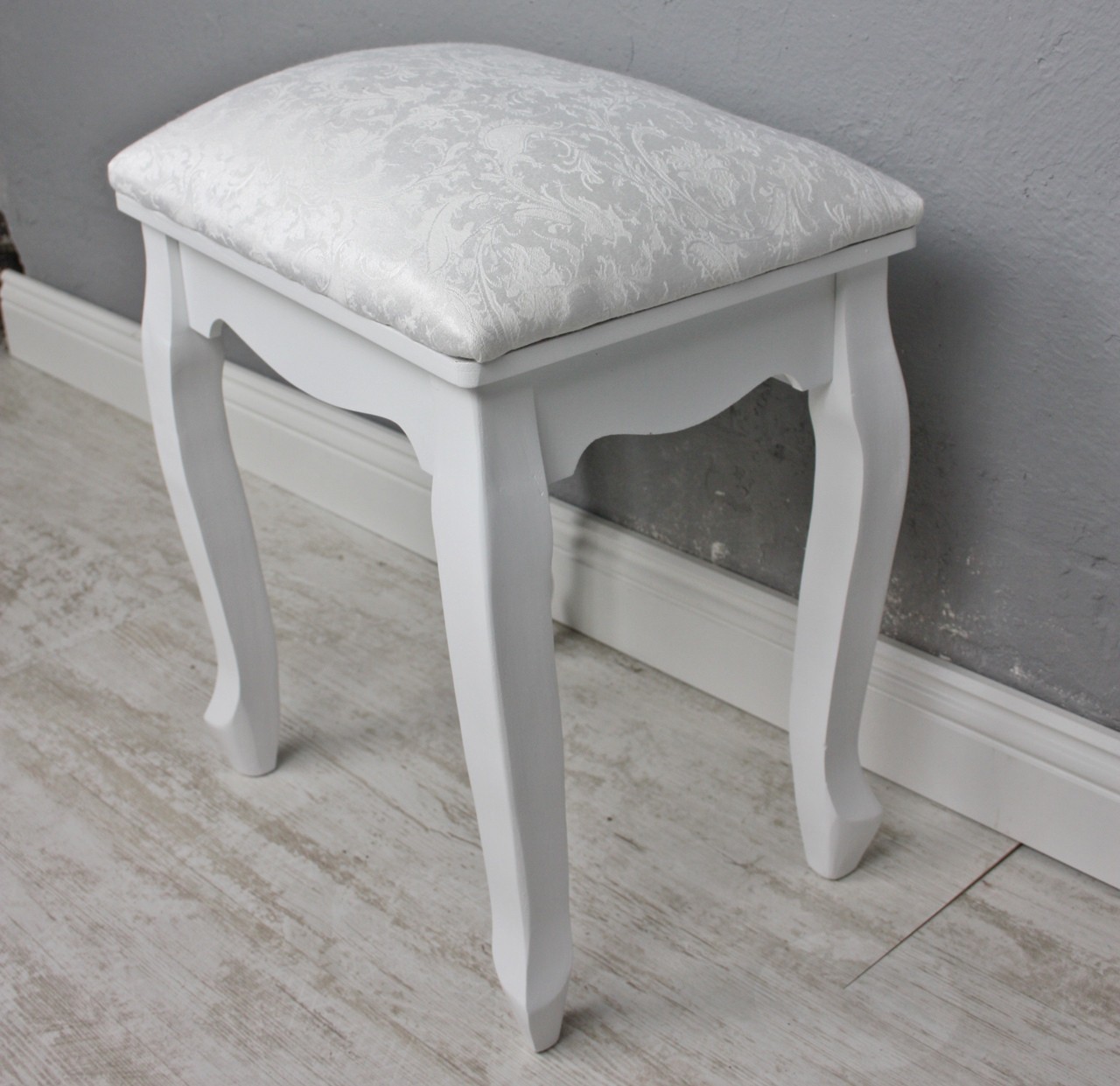 Hocker In Weis Aus Holz FUr Schminktisch ~ Sitzhocker Hocker Floral weiß Landhaus Schminktisch Holzhocker Hocker In Weis Aus Holz FUr Schminktisch ~ Sitzhocker Hocker Floral weiß Landhaus Schminktisch Holzhocker